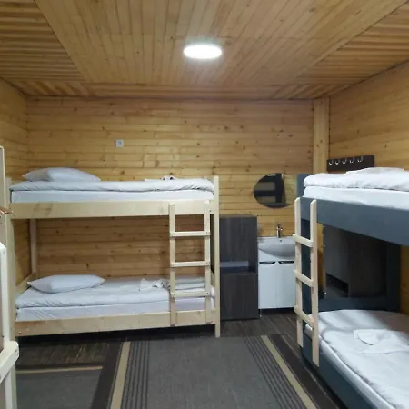 Ліжник Hostel